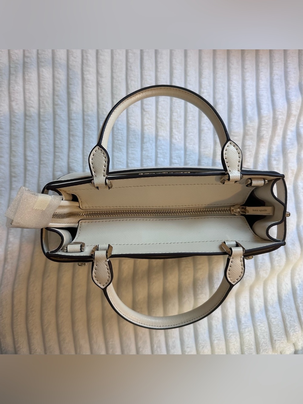 Kate Spade Cream Saffiano Leather Satchel with Gold Logo - Picture 6 of 7